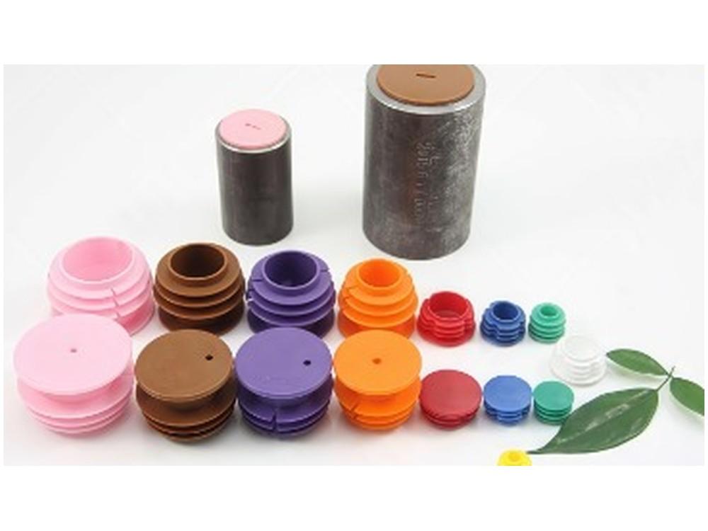 Rebar thread protection caps in five sizes, each moulded in its own colour